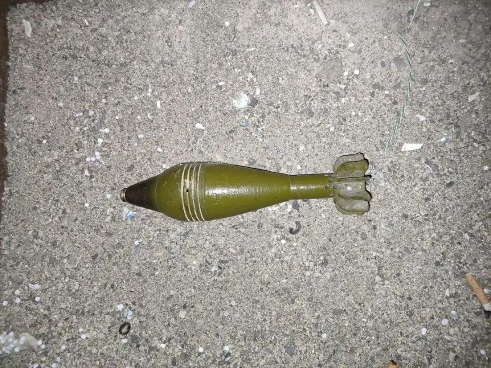 长40厘米的炮弹被小孩捡到渭南蒲城民警妥善处置