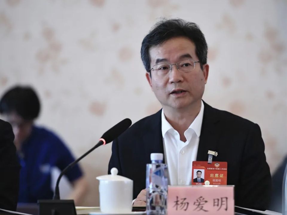 两会协和声音 | 全国政协委员杨爱明：公共就餐场所须提供公筷_腾讯新闻