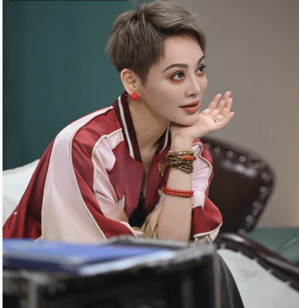 宁静降维打击了,金莎黄龄尴尬_腾讯新闻