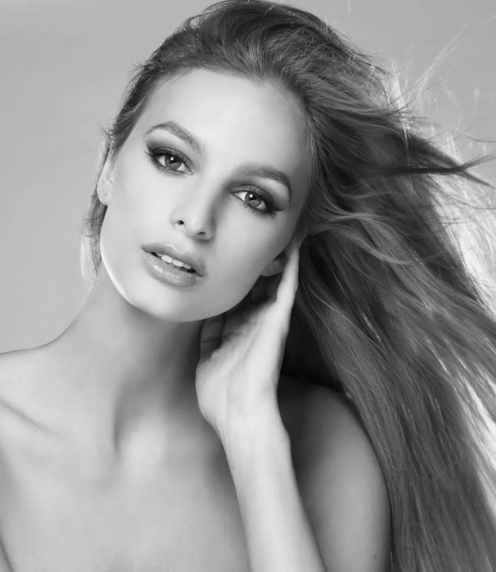 排行女主播_中央电视台七大频道美女主持人排名(2)