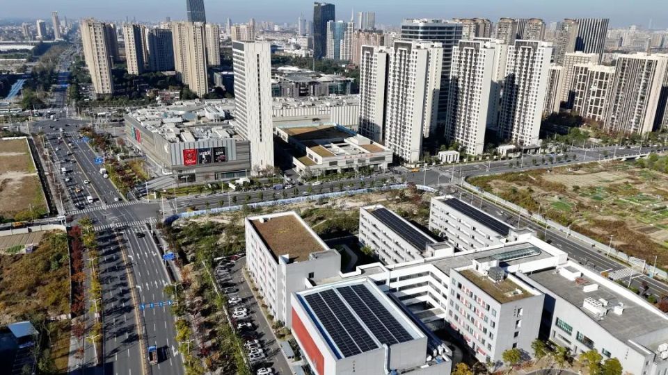 奉贤新城公交枢纽今日全新启用本周4条公交线路迁入