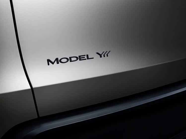 中国卖33万 美国卖42万！加长Model Y登陆北美 老外集体破防_腾讯新闻