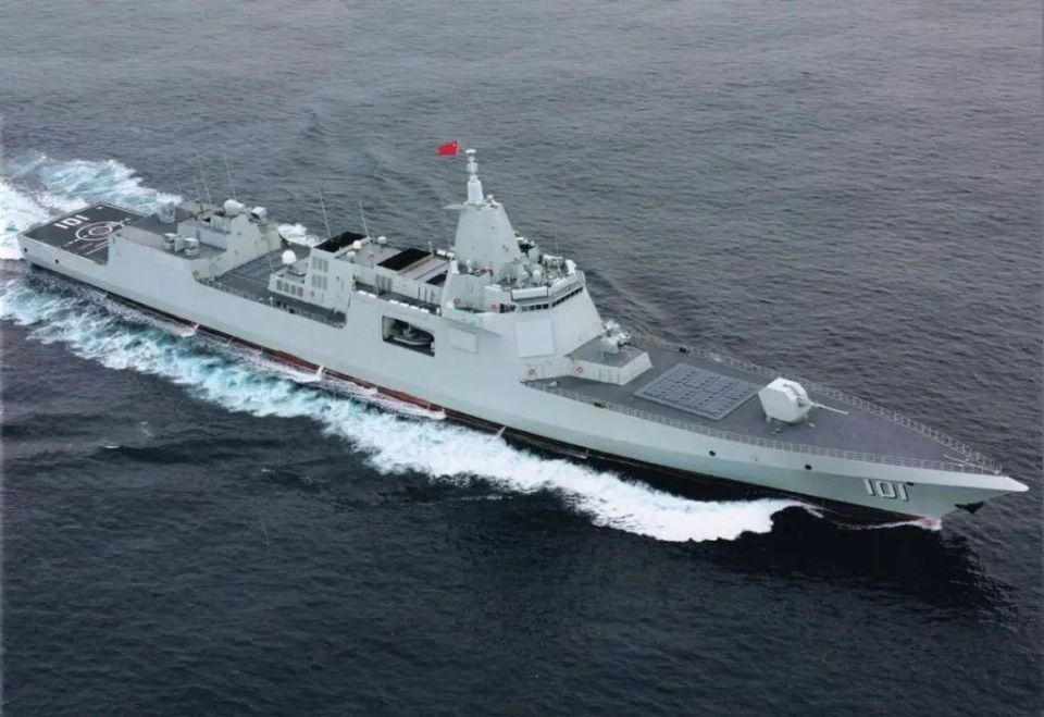 南昌舰单刀赴会将美军航母编队挡在百公里外