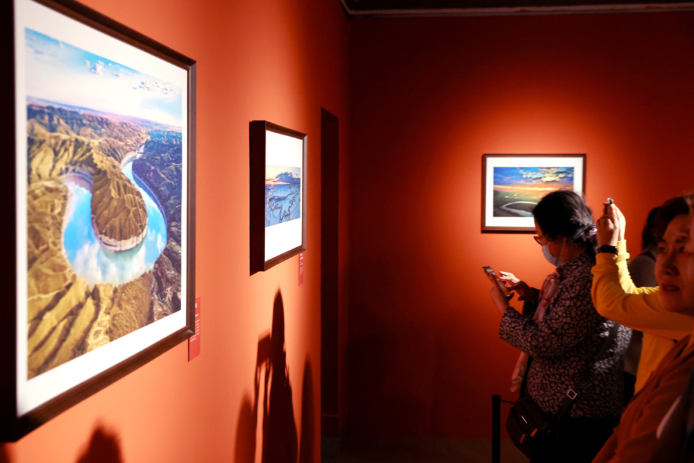 内蒙古印象摄影展在中国美术馆开幕