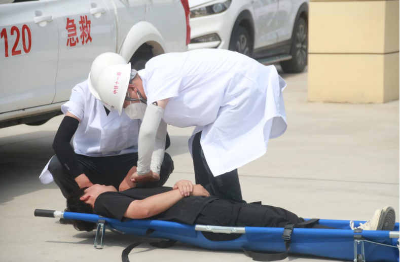 南部新城集团开展项目工地消防应急演练