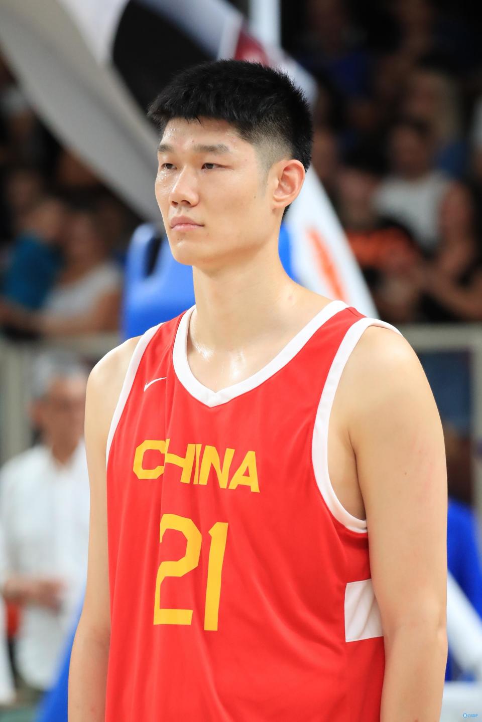 依然稳定胡金秋半场出战9分钟5中3拿到6分正负值5