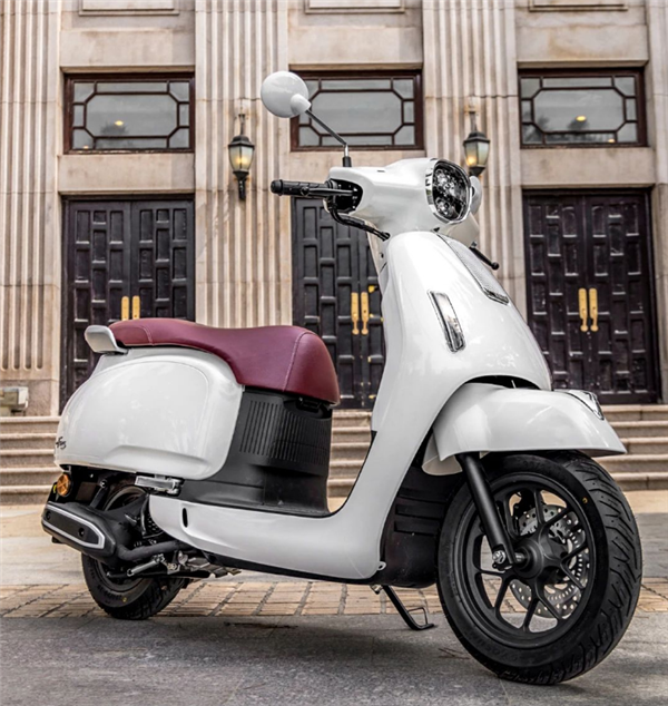 两踏板一仿赛 五羊-本田三款摩托车齐发:10980元起