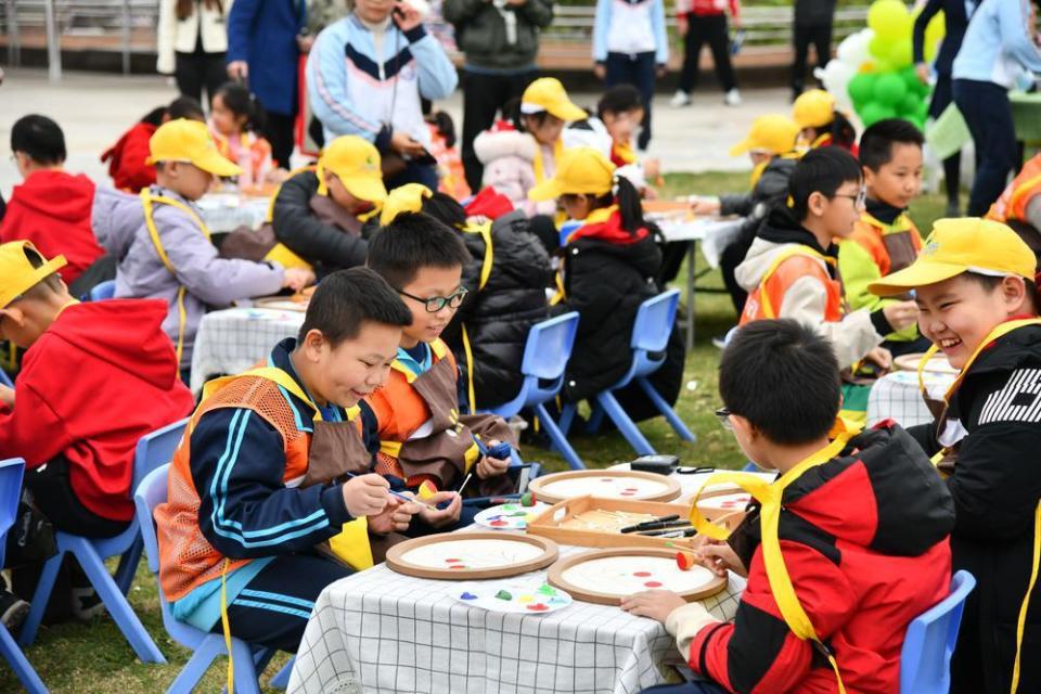 山海并茂伊路同行伊春茂名两地少儿研学游圆满落幕