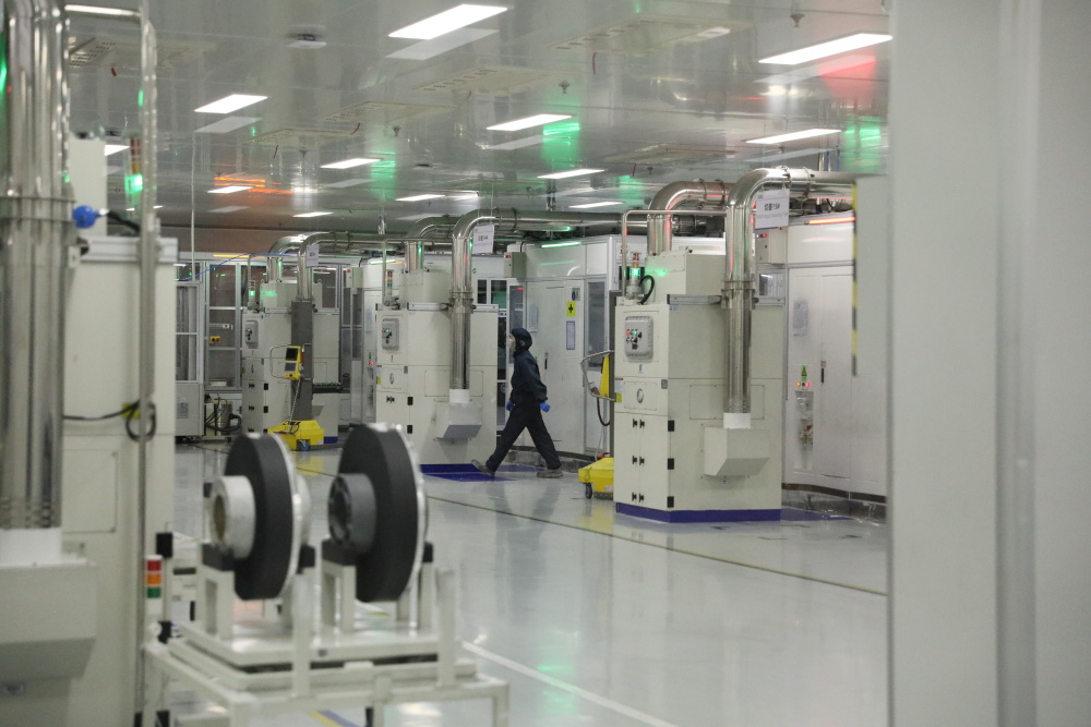 2016年宁德时代,2018年蜂巢能源,2019年比亚迪……整车"链主"和动力