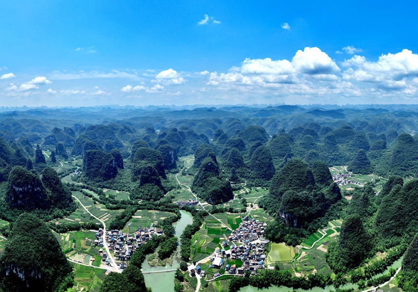 广西罗城:初夏田园美