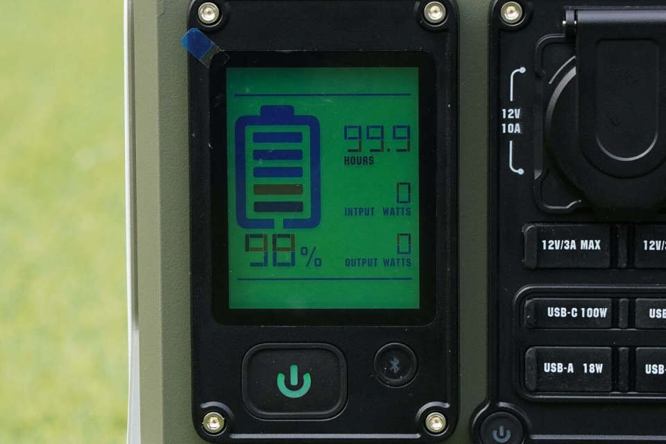 支持10台设备同时输出,自带多功能储物盒,ehom ep600户外电源评测