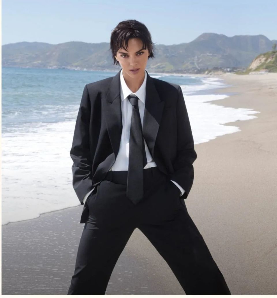 卡戴珊家族超模,中性写真.