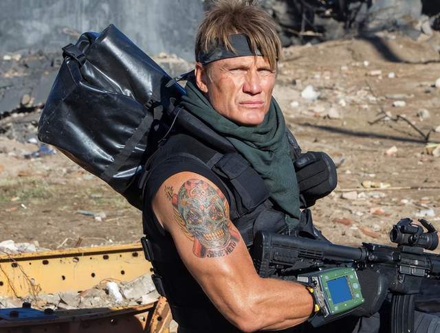 娶小39岁妻子,一拳把史泰龙打进医院,《敢死队4》里的真狠人