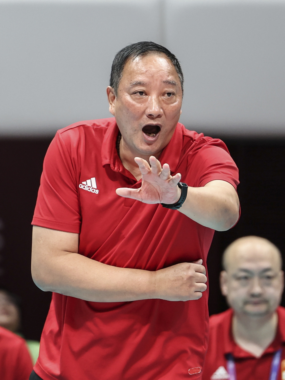 新华社记者 朱峥 摄9月25日,中国队球员江川(左),彭世坤在比赛中拦网.