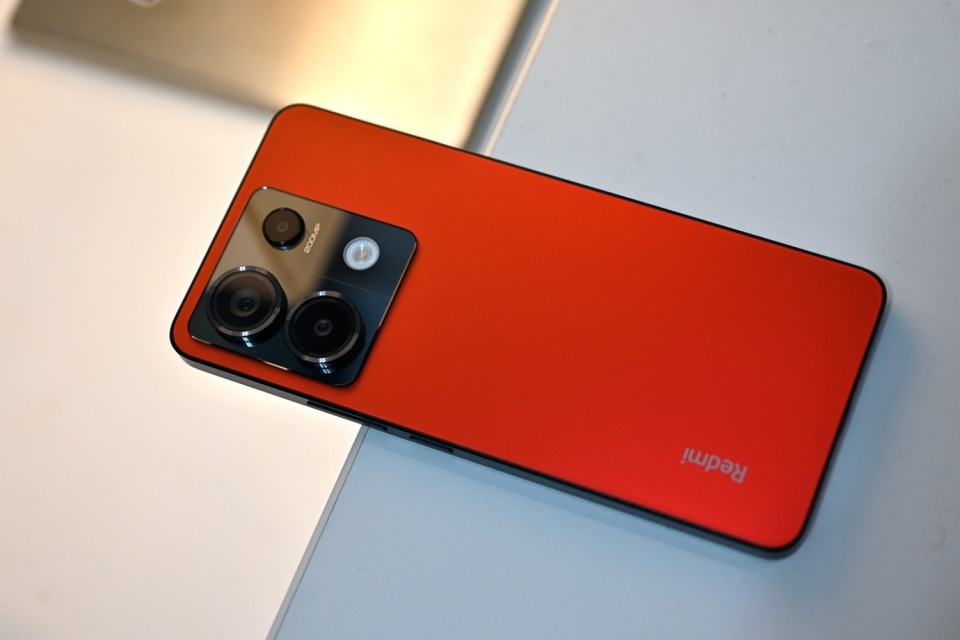 红米这两款手机布局1500元附近,都已成爆款,看看各有什么特点_腾讯