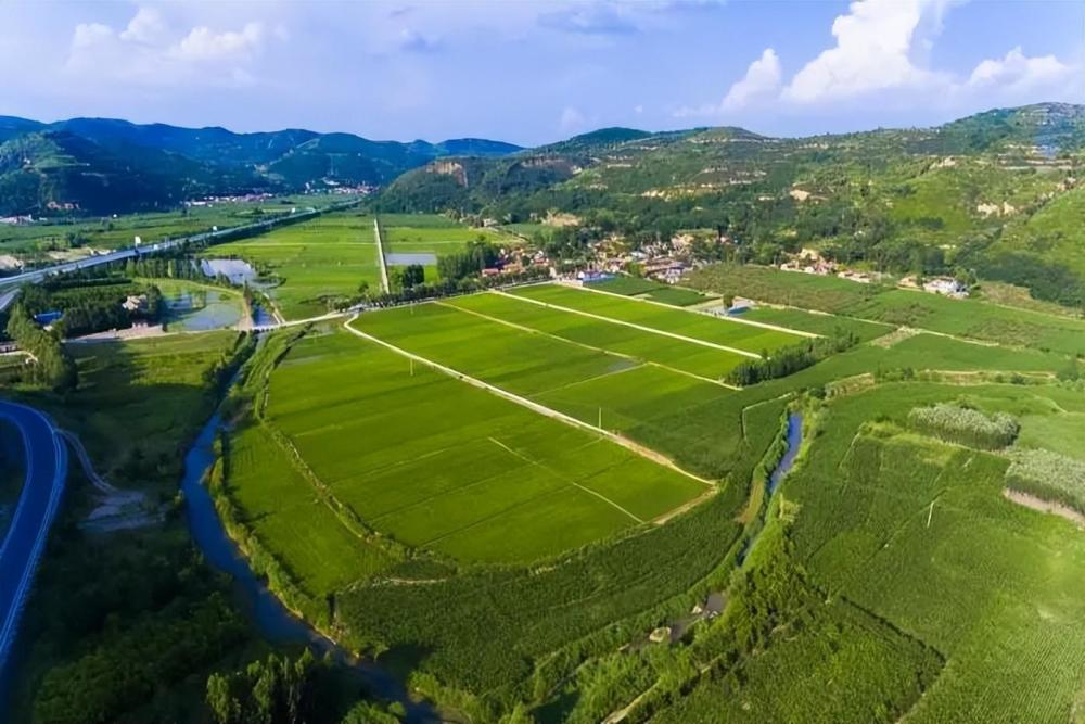 柳梢湾水利风景区→茶坊街道羌村小镇→直罗镇胡家坡村田园综合体