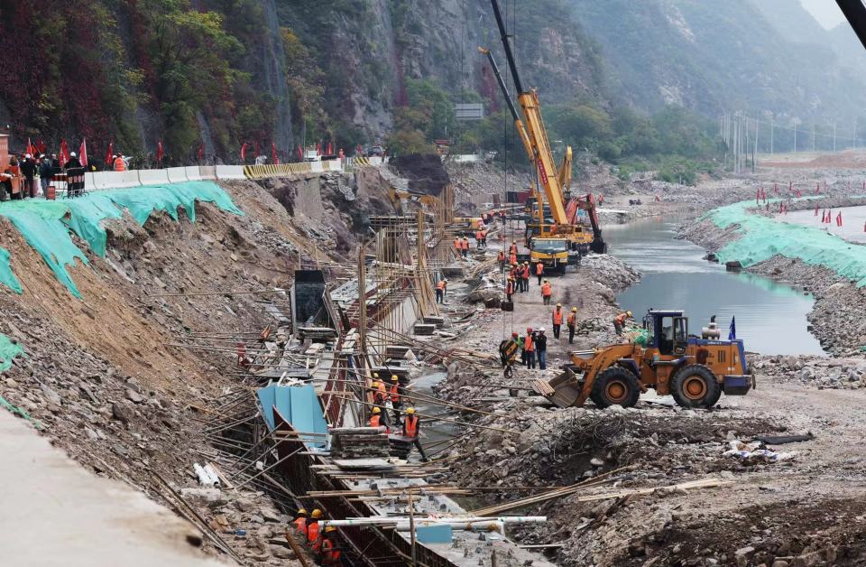 新京报记者 王贵彬 摄鲁坨路,石担路等8条道路年底前将完工通车记者从