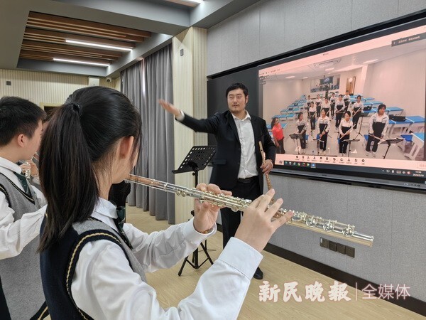 新和中学长笛特色教学开始于2011年,不仅被评为区艺术特色项目,也成为