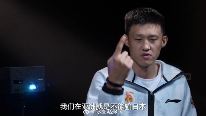 媒体人球圈赵探长更博点评道:"作为男篮上一代的队长,周鹏在节目里