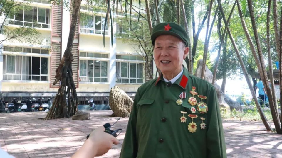 芒市开展"百名专家讲文化"理论宣讲活动