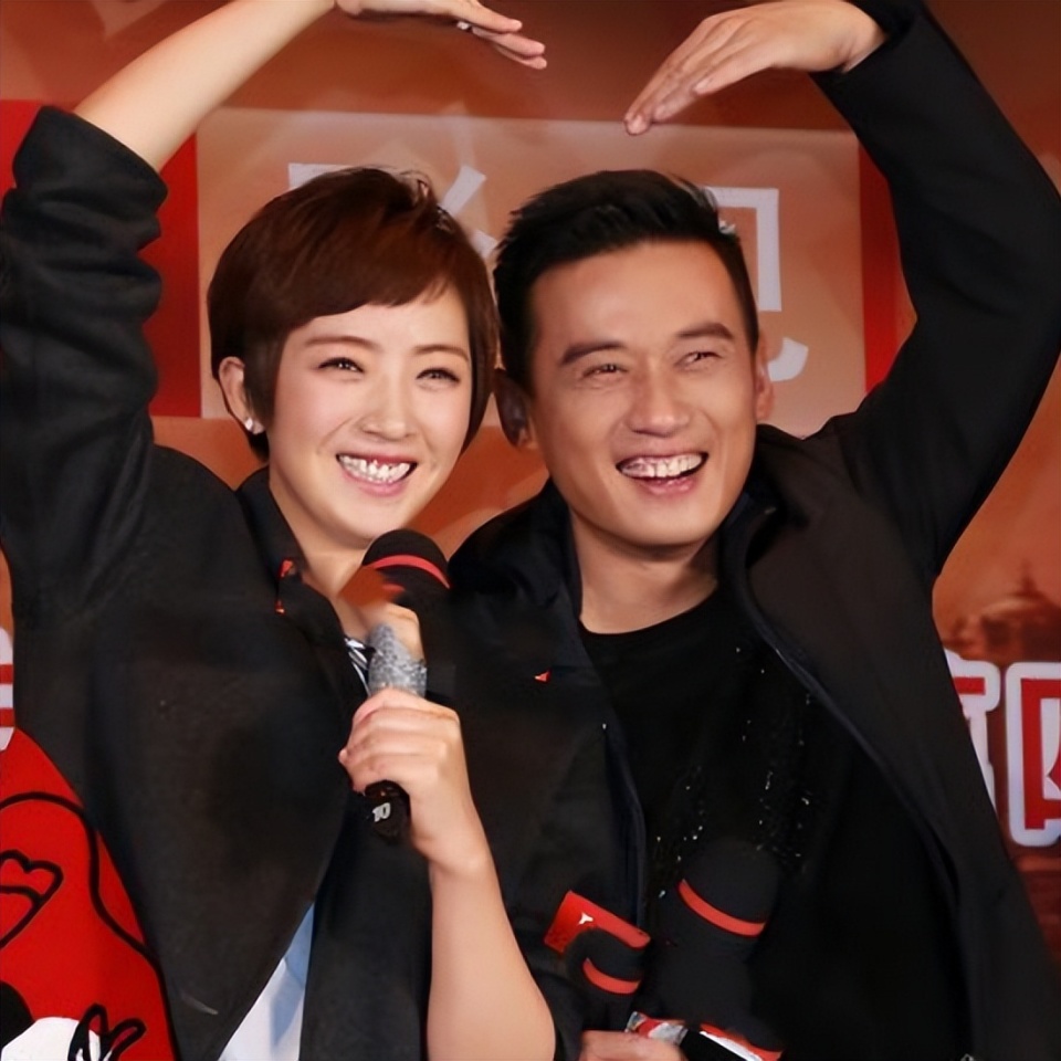 戏里是父女,戏外是夫妻,结婚14年零绯闻,刘晓洁和徐洪浩是如何做到的?