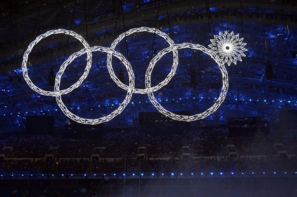 奥运五环事故并非首次,索契冬奥会开幕式"五环变四环"
