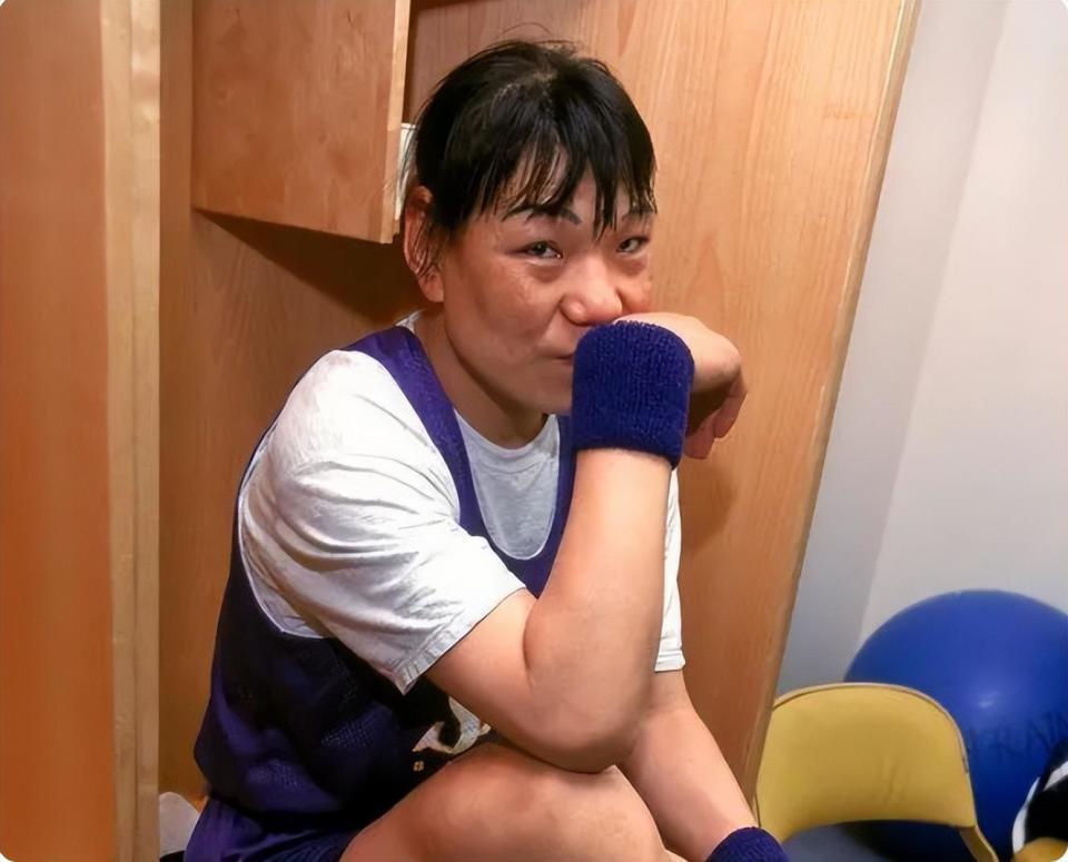 女篮"三朝奥运元老"柳青:退役后嫁篮球帅哥,女儿也是女篮国手