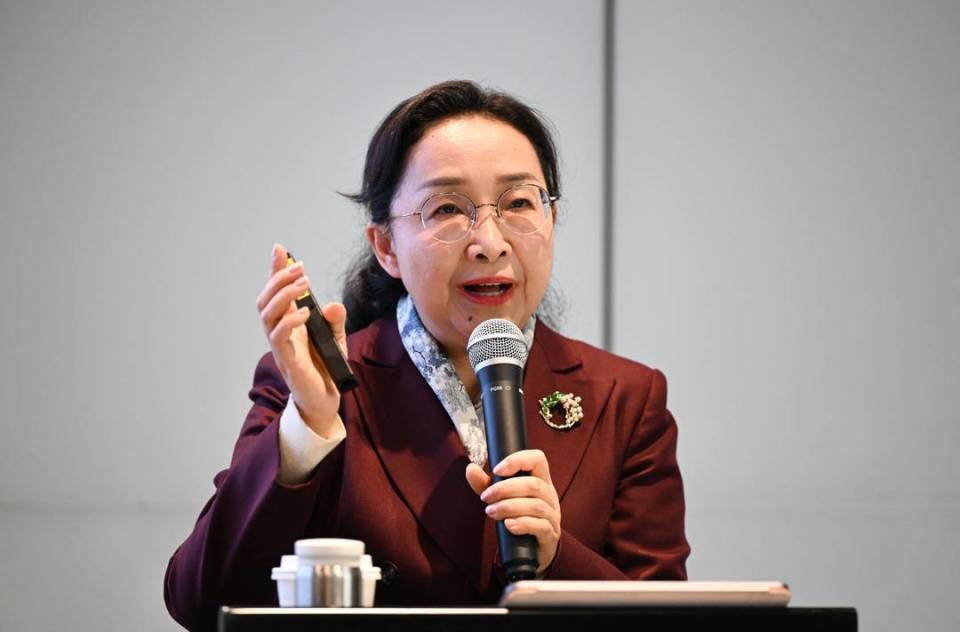 王红霞对话传习志愿者：在生命长河里的某一瞬，总能与李白相遇_腾讯新闻