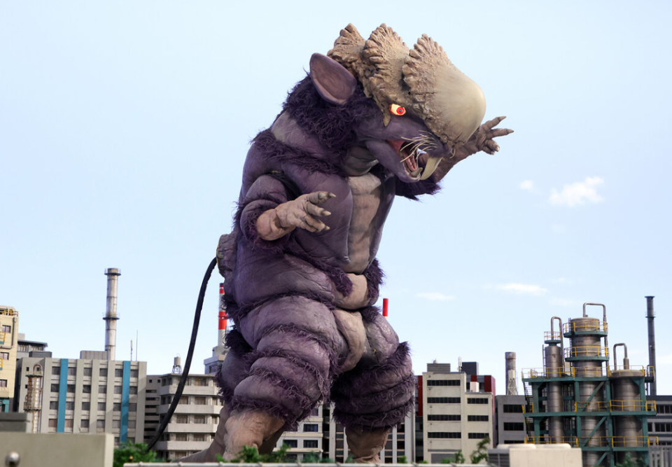 50kg～20,000t设定上属于是新品种的老鼠,在遭遇了电击后,成功巨大化