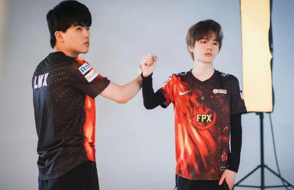 "theshy和ning王好甜结婚吧",cp粉别太离谱!_腾讯新闻