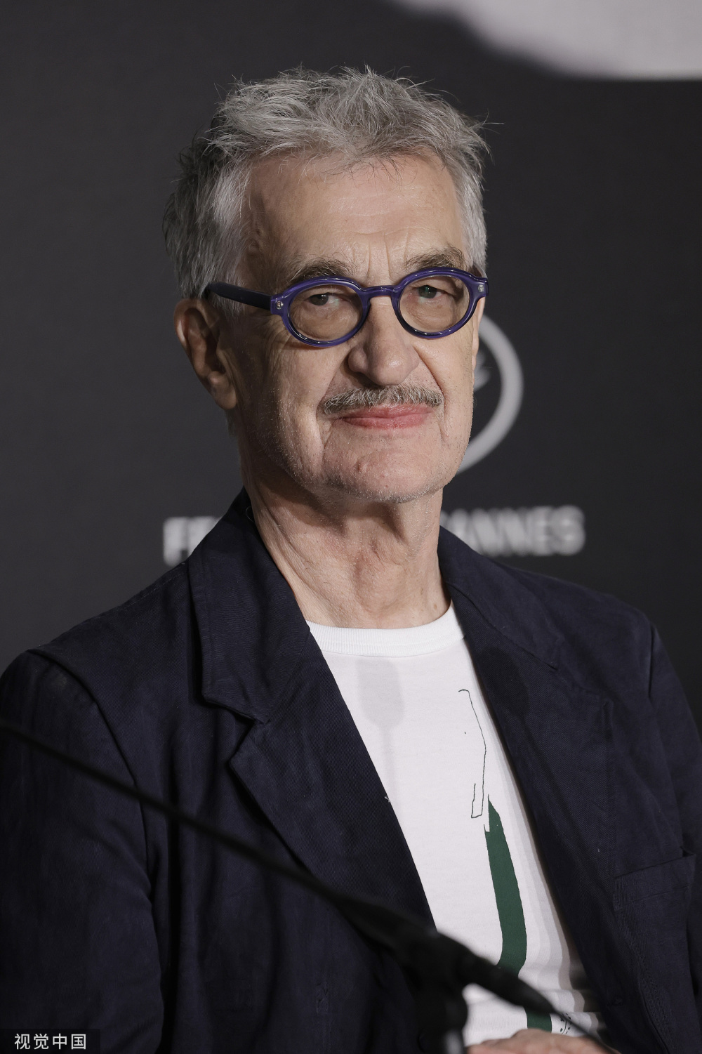 《完美的日子》戛纳首映,役所广司夺奖呼声高_腾讯新闻