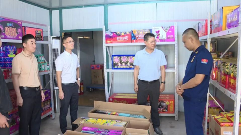 惠东县领导到平海镇开展中秋国庆节前督导检查等工作