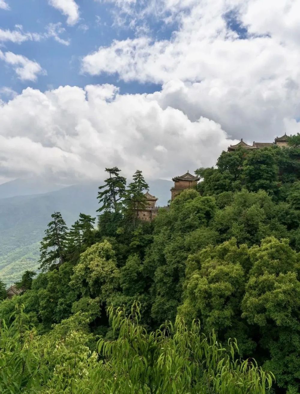 周末避暑圣地首选崆峒山景区