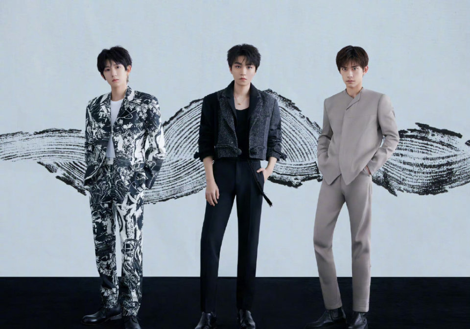 官方释出王俊凯王源易烊千玺合体为十周年演唱会彩排照