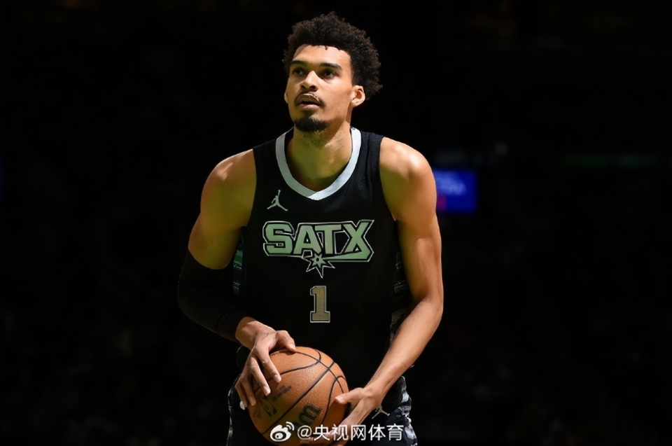 文班亚马右肩血栓康复，王子星：易筋经效果还是好啊；此前曾在少林寺闭关修行10天