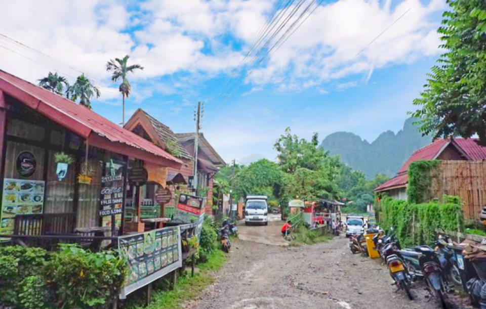 东南亚又一个国家免签了,而且坐火车就能出国,车费只要400元