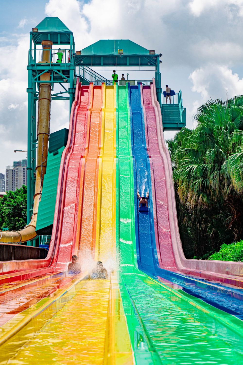 深圳欢乐谷玛雅水公园全新开放!"五一"假期将举办maya音乐节_腾讯新闻