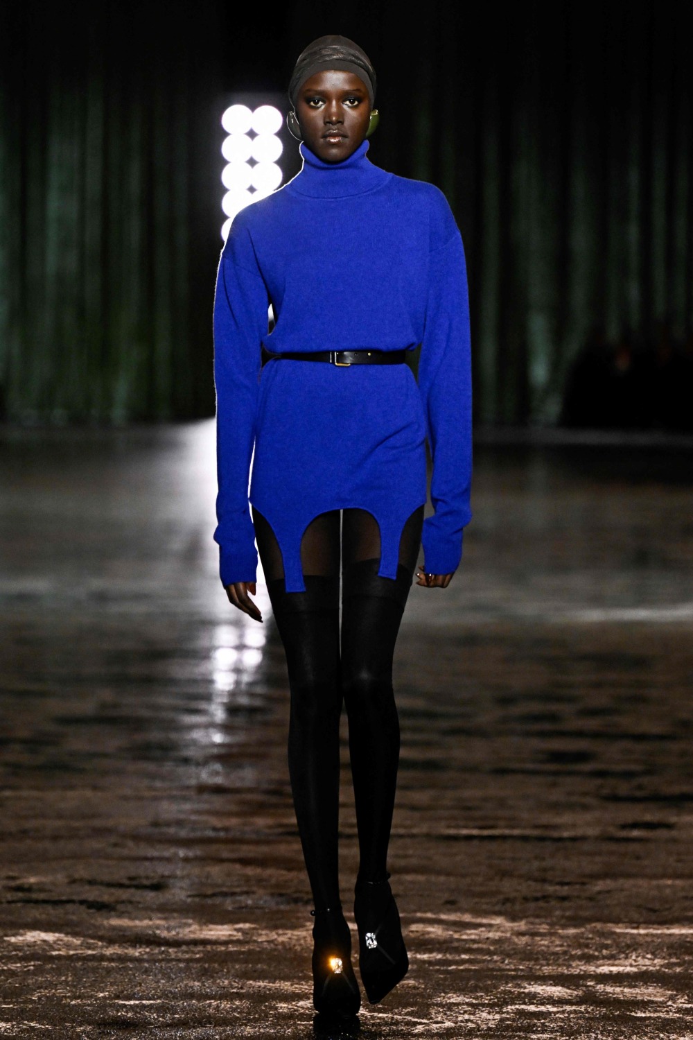 巴黎时装周圣罗兰品牌时装秀2