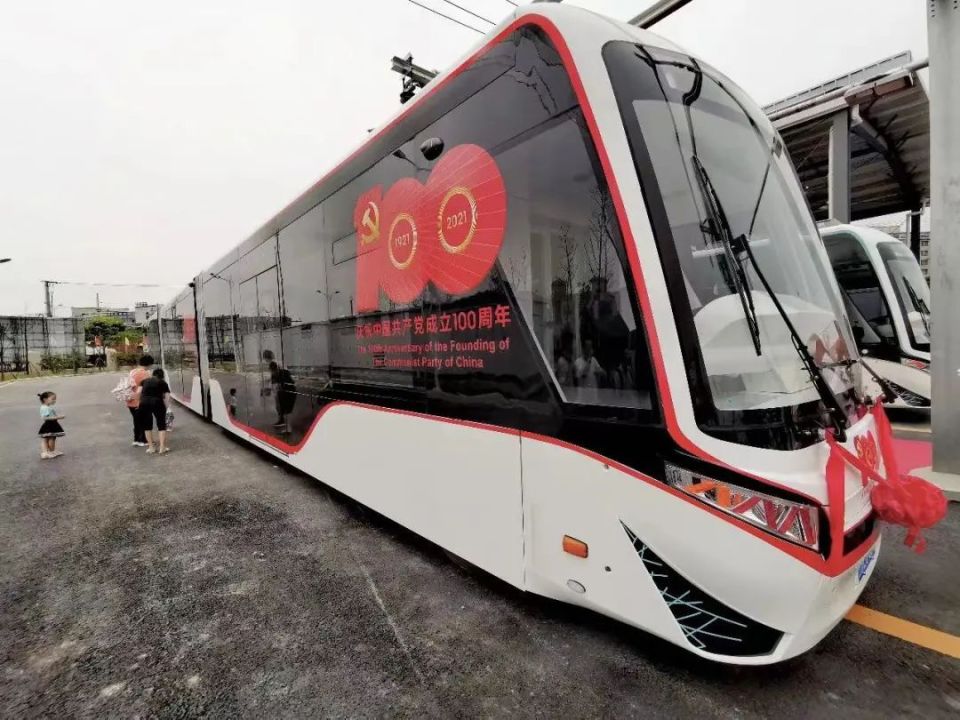 上海这些超长公交车,萌萌的小巴您乘坐过吗?就在.