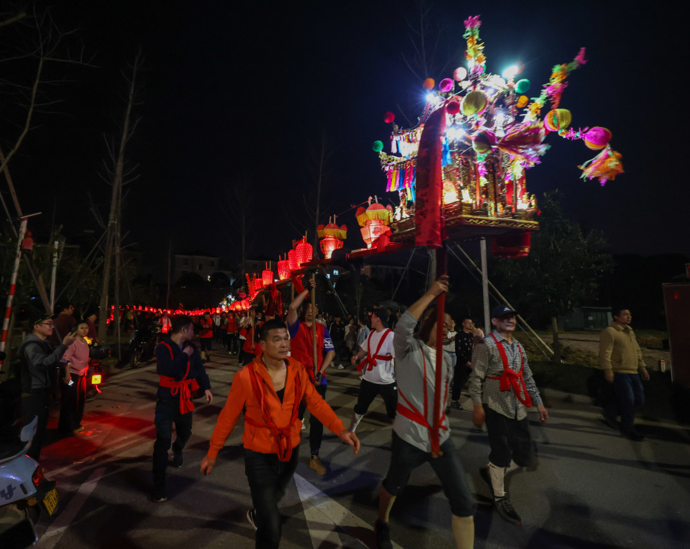 新春走基层|浙江金华:乡村板凳龙闹元宵