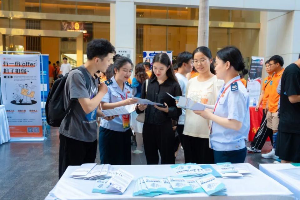 税务系统多措并举落实延续优化完善的系列税费优惠政策_腾讯新闻