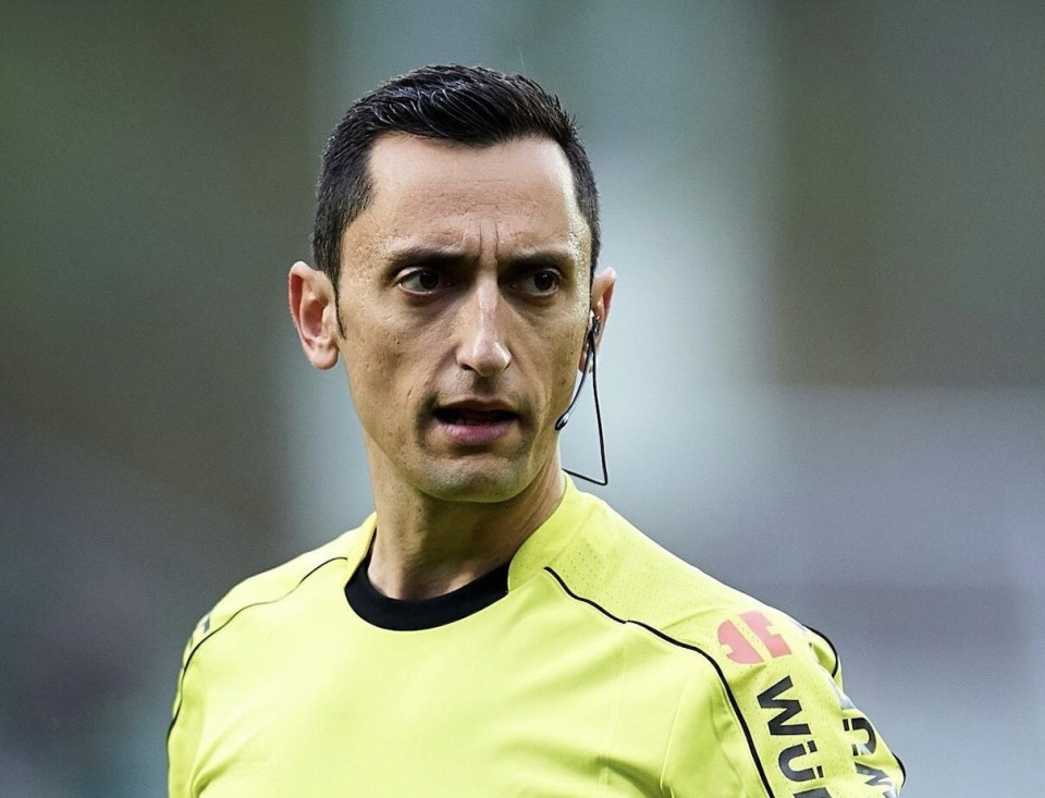 马丁内斯将执法马竞vs巴萨曼萨诺已连续2轮西甲无执法任务