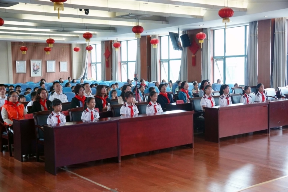 强国复兴有我,国歌嘹亮激扬梦想!