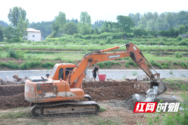 6月13日,沅陵縣麻溪鋪鎮馬家村