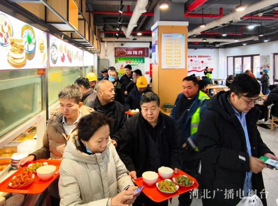 镜头定格美好！一起感受雄安这里的温暖瞬间