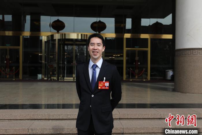 两会声音新鸿基地产执行董事郭基煇粤港澳应加快融合发展