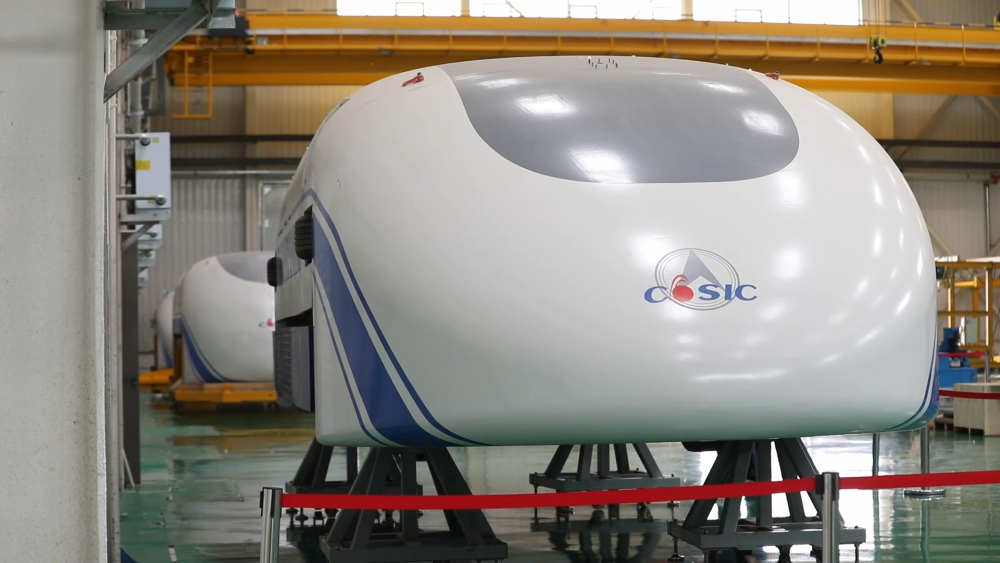 高速飞车是指超高速低真空管道磁浮交通系统,它融合了航空航天技术和