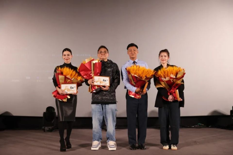 余文乐,卢靖姗等为高考学子加油!《绝密任务》南安首映现场互动超有料