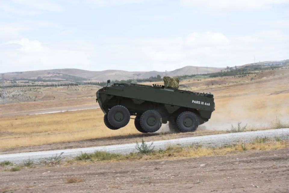 土耳其陆军第300辆两栖反坦克导弹发射车服役