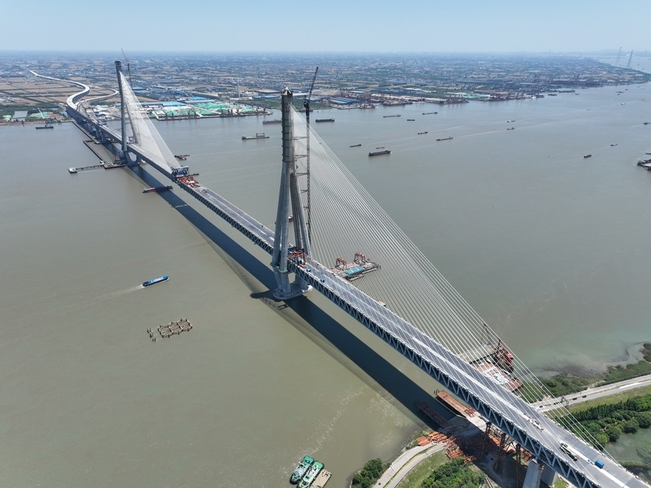 世界在建最大跨度公铁两用斜拉桥进入合龙阶段_腾讯新闻